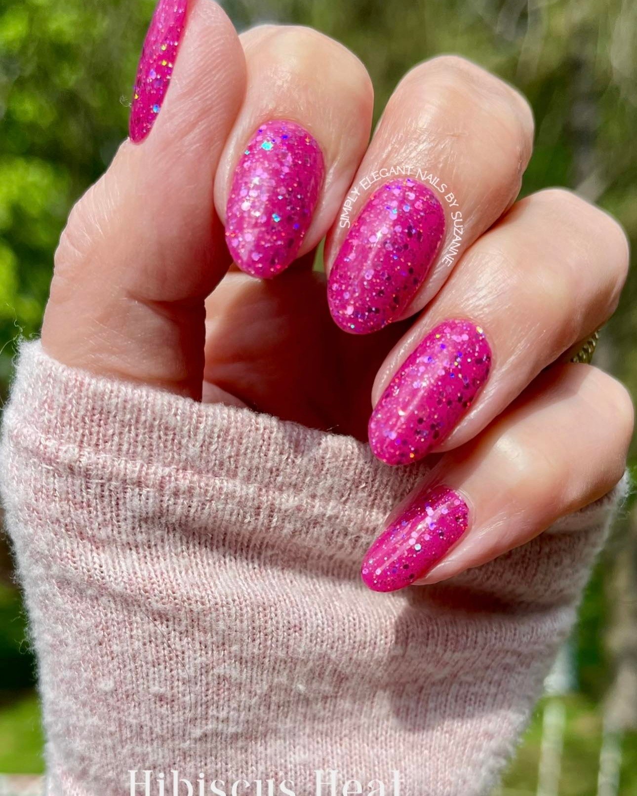 🌟 Noon Nailfie 🌟

Today's featured manicure: Hibiscus Heat

🌟 Rating:
❤ It's OK, but not for me
❤❤ I might like it better in person
❤❤❤ So cute! Show me more
❤❤❤❤ OMG! I need it now!
❤❤❤❤❤ How fast can it get here!

Don't forget to share your thoughts in the comments below! 💬
#NoonNailfie #ManicureOfTheDay #NailPolishLove #HibiscusHeat #Core2026