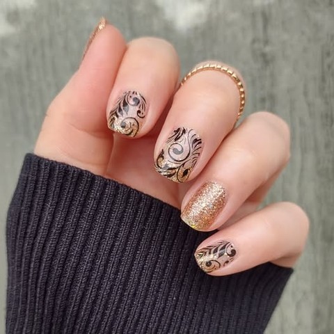 💅 Sets Used: Golden Parlor, Fabulous Filagree

🌟 Rating:
❤ It's OK, but not for me
❤❤ I might like it better in person
❤❤❤ So cute! Show me more
❤❤❤❤ OMG! I need it now!
❤❤❤❤❤ How fast can it get here!

Don't forget to share your thoughts in the comments below! 💬
#NoonNailfie #ManicureOfTheDay #NailPolishLove #GoldenParlor #FabulousFilagree #ColorPlayClubExclusive